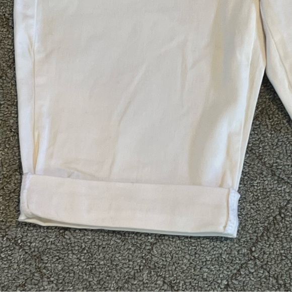 Jones New York Shorts Womens 8 White Denim Bleecker Cruise Secret Slimming NEW - Picture 8 of 12